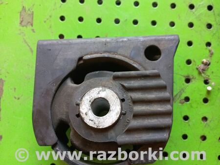Подушка передняя для Toyota RAV-4 (05-12) Киев 1236126080