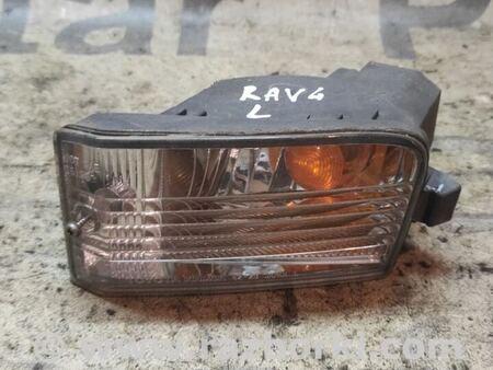 Поворотник левый для Toyota RAV-4 (00-05) Киев 8152142060