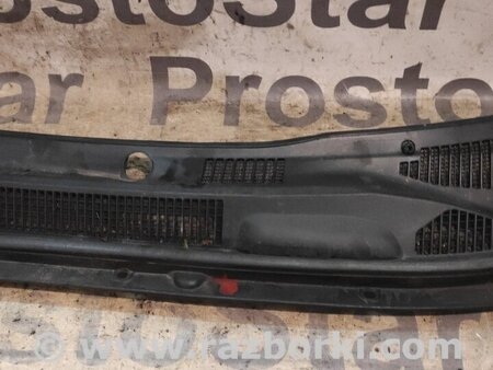 Пластик под лобовое стекло (Жабо) для Toyota RAV-4 (00-05) Киев 5578142060