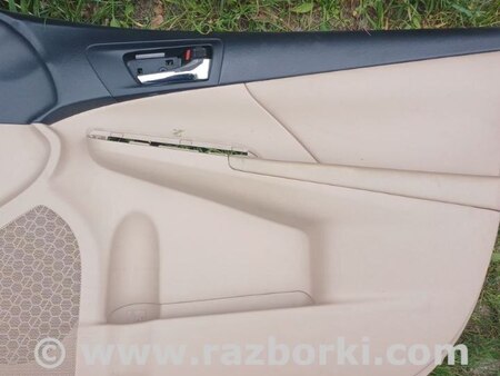Обшивка двери передней правой для Toyota Camry 50 XV55 (04.2014-07.2018)  Киев 67715-X1412