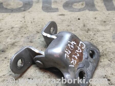 Петля замка передней двери для Toyota Camry 40 XV40 (01.2006-07.2011) Киев 68740AC010