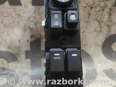 Блок кнопок стеклоподъемников для KIA Sorento XM Киев 935731U200