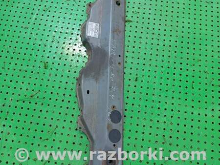 Кронштейн радиатора верхний для Toyota Camry 30 XV30 (09.2001-03.2006) Киев 5321633120