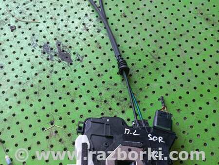 Замок двери передней левой для KIA Sorento XM Киев 813102P000
