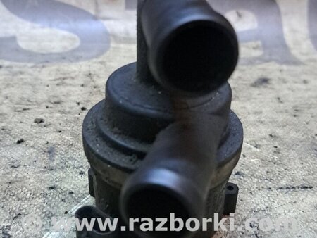 Водяной насос для Volkswagen Caddy 3 (2003-2020) Київ 5N0985581A