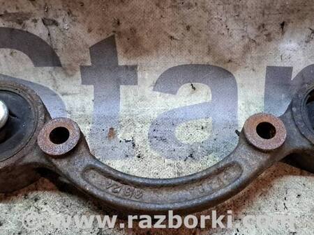 Кронштейн трансмиссии для Toyota RAV-4 (00-05) Киев 5238042071