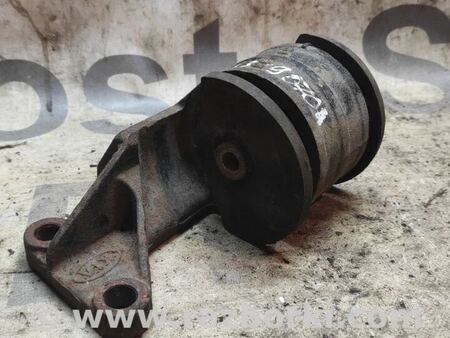 Подушка КПП для KIA Carens 2 (2002-2006) Киев 0K2KB39070A
