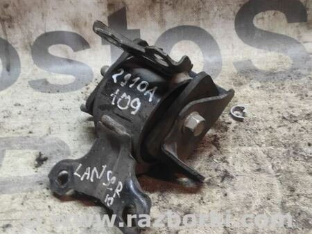 Подушка КПП для Mitsubishi Lancer X 10 (08-17) Київ 2910A109