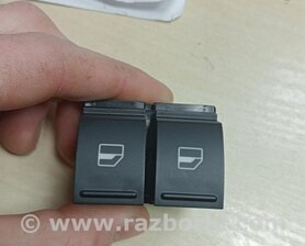 Кнопка стеклоподъемника дверная Volkswagen Caddy 3 (2003-2020)