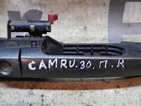 Ручка двери передней правой для Toyota Camry 30 XV30 (01-06) Київ 69201AA010