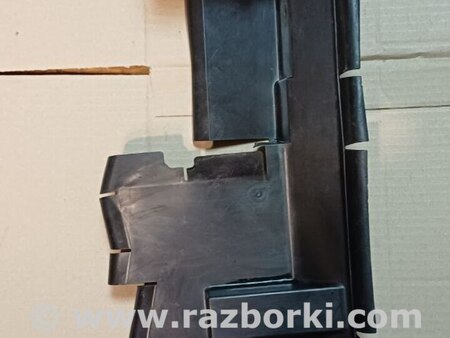 Дефлектор радиатора левый для Toyota RAV-4 V XA50 (18-25) Київ 16595-25110