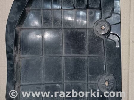 Бризковик передній правий для Toyota RAV-4 V XA50 (18-25) Київ 53736-42050