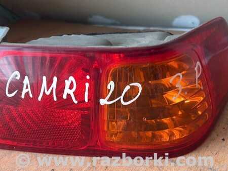 Фонарь задний правый для Toyota Camry 20 XV20 (96-02) Київ 81550AA030