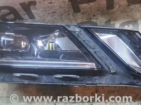 Фара передняя правая в сборе для Skoda Octavia A7 Київ 5E1941016D