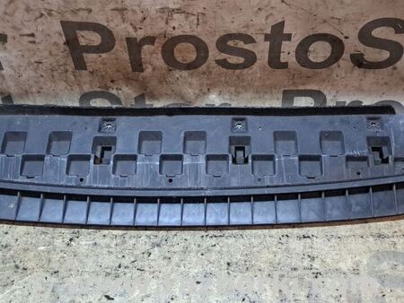 Спойлер переднего бампера для Skoda Octavia A7 Київ 5E0807611D9B9