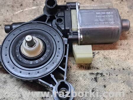 Мотор стеклоподъемника для Skoda Octavia A7 III SE (13-20) Київ 5Q0959801B