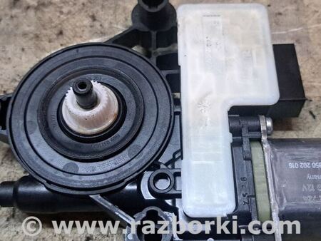 Мотор стеклоподъемника для Skoda Octavia A7 III SE (13-20) Київ 5Q0959812E
