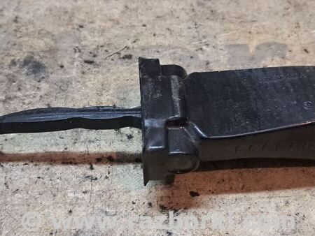 Ограничитель двери передней для Skoda Octavia A7 III SE (13-20) Київ 5E0837267A