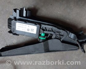 Педаль газа Volkswagen Caddy III Typ 2K +рест (04-15)