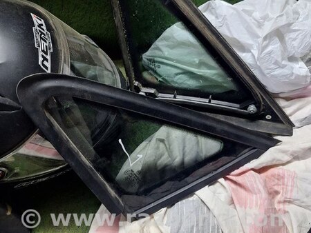 Скло дверей для Volkswagen Caddy III Typ 2K +рест (04-15) Житомир