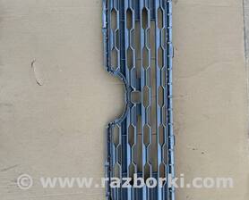 Решітка радіатора Toyota RAV-4 V XA50 (18-25)