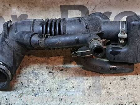 Шланг воздушного фильтра к ДВС для Toyota Avensis T250 (02.2003-10.2009) Київ 1788128230