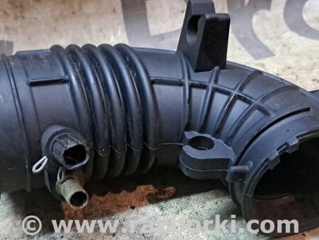 Шланг воздушного фильтра к ДВС для Honda CR-V II (01-06) Київ 17228PNBJ00