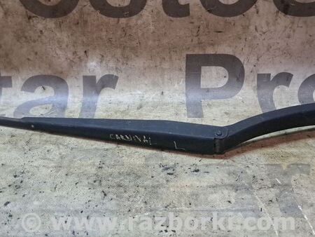 Рычаг стеклоочистителя для KIA Carnival 2 (06-14) Київ 983104D000