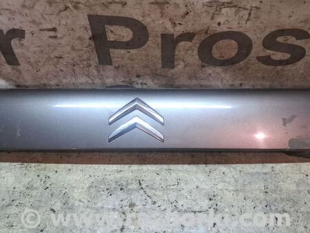 Накладка крышки багажника для Citroen C-Crosser (07-16) Київ 8742R7