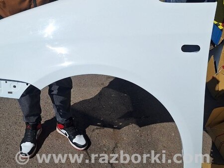 Крило переднє ліве для Volkswagen Caddy III Typ 2K +рест (04-15) Житомир