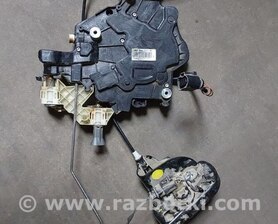 Замок лівої передній двері Volkswagen Caddy III Typ 2K +рест (04-15)
