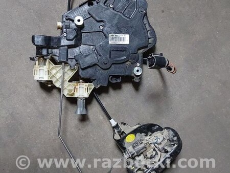 Замок лівої передній двері для Volkswagen Caddy III Typ 2K +рест (04-15) Житомир