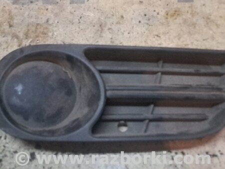 Решетка переднего бампера для Skoda Fabia Київ 6Y0807368B