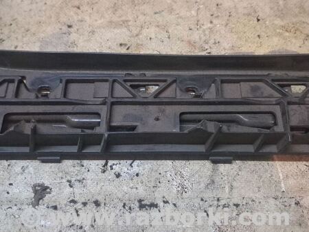 Кронштейн бампера переднего левый для Volkswagen Caddy III Typ 2K +рест (04-15) Київ 1T0807049