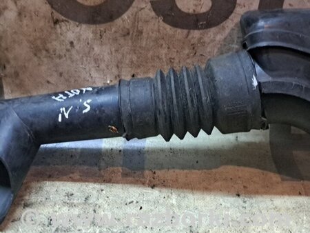 Шланг воздушного фильтра к ДВС для Nissan Note E11 (2006-2013) Київ 16554BC000