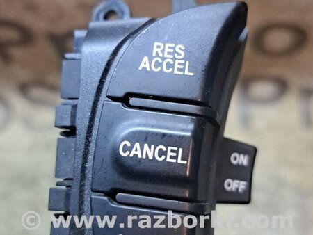 Кнопки руля для KIA Carnival 2 (06-14) Київ 955104D000