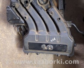 Колектор впускний Volkswagen Caddy III Typ 2K +рест (04-15)