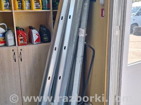 Поріг для Volkswagen Caddy III Typ 2K +рест (04-15) Житомир