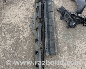 Кронштейн бампера Jeep Cherokee