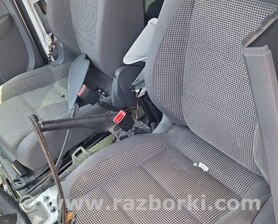 Сидіння переднє ліве Volkswagen Caddy III Typ 2K +рест (04-15)