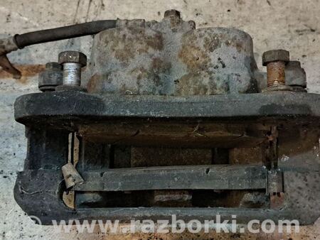 Суппорт передний правый для KIA Carnival 2 (06-14) Київ 581304D200