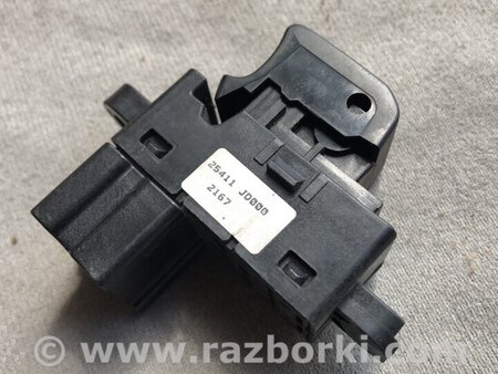 Кнопка стеклоподьемника для Nissan Qashqai (07-14) Киев 25411BR00A 