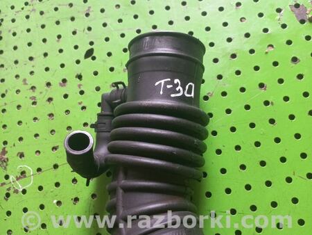 Патрубок воздушный на турбину для Nissan X-Trail T30 (2001-2008) Киев 16578BN300