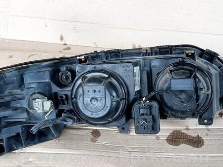 Фара передняя левая для Volvo S60 Киев 8659606