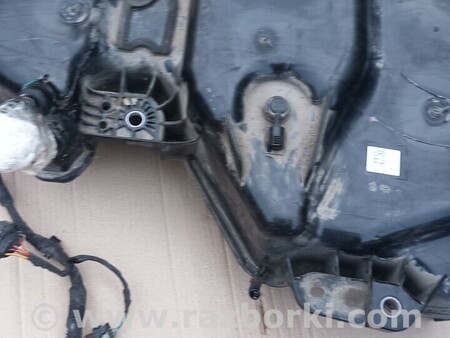 Топливный бак для Skoda Karoq (2016-...) Киев 5q0131877s 5q0131969e