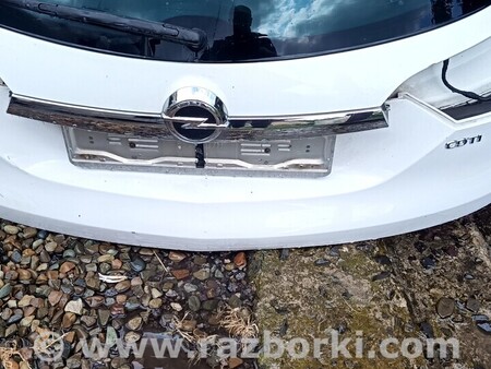Крышка багажника в сборе для Opel Insignia Киев Кришка багажника зі склом універсал  Opel Insignia 2013-2017
