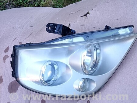 Фара передняя правая для SsangYong Rexton Киев Фара права SsangYong Rexton 2001-2006 8310208203