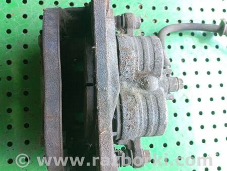 Суппорт передний правый для Subaru Forester SG Киев 26292FE001