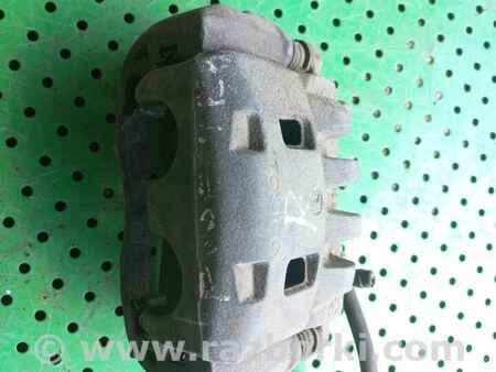 Суппорт передний правый для Subaru Forester SG Киев 26292FE001