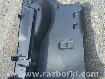 Обшивка крышки багажника задняя правая для KIA Sorento XM Киев 857401U500VA